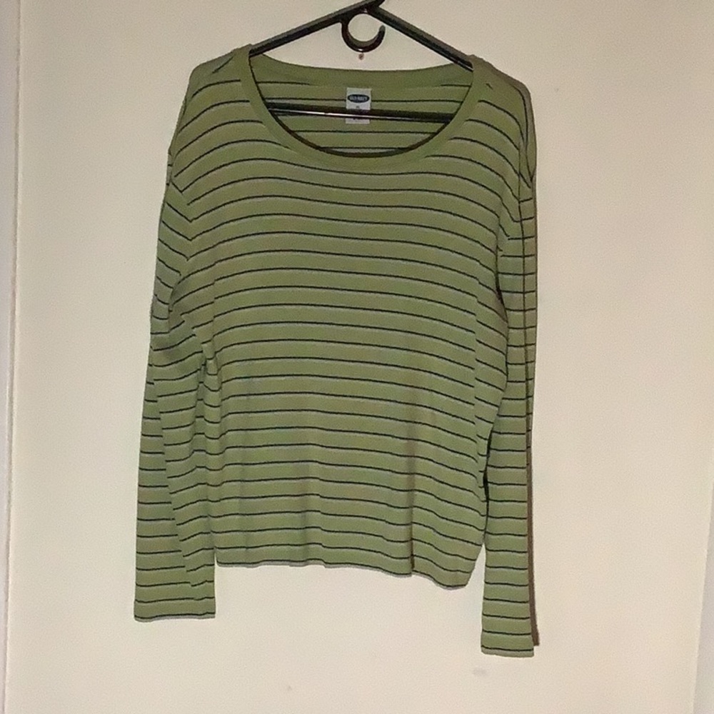 Old Navy Woman’s Crew Neck Sweater